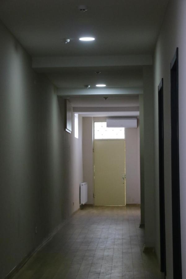 Hotel AGUNA Koetaisi Buitenkant foto