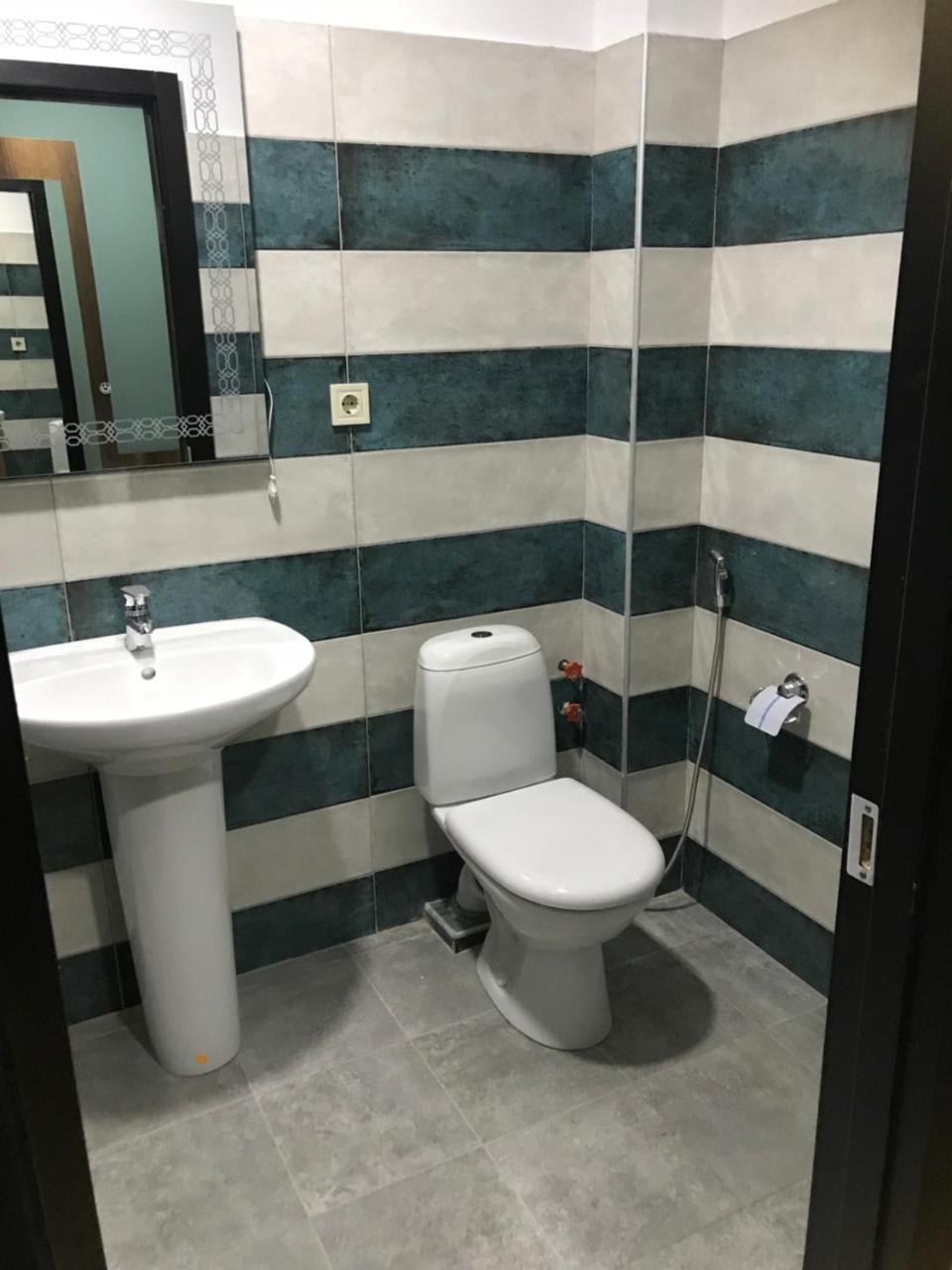 Hotel AGUNA Koetaisi Buitenkant foto