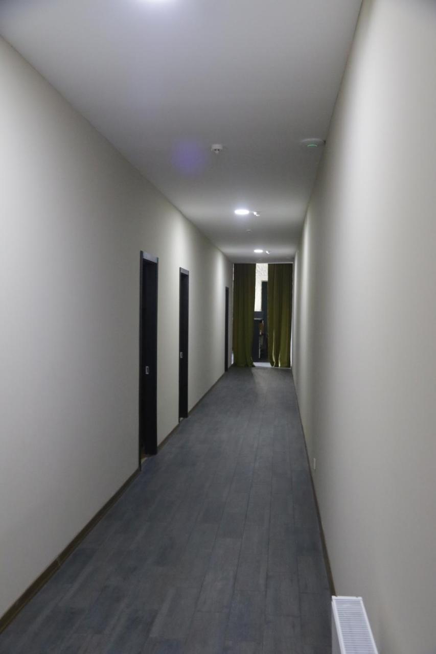 Hotel AGUNA Koetaisi Buitenkant foto