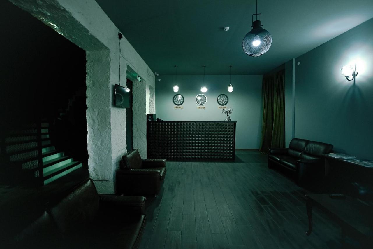 Hotel AGUNA Koetaisi Buitenkant foto
