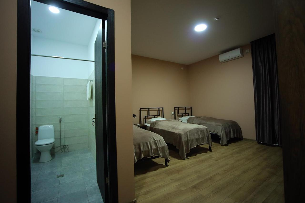 Hotel AGUNA Koetaisi Buitenkant foto
