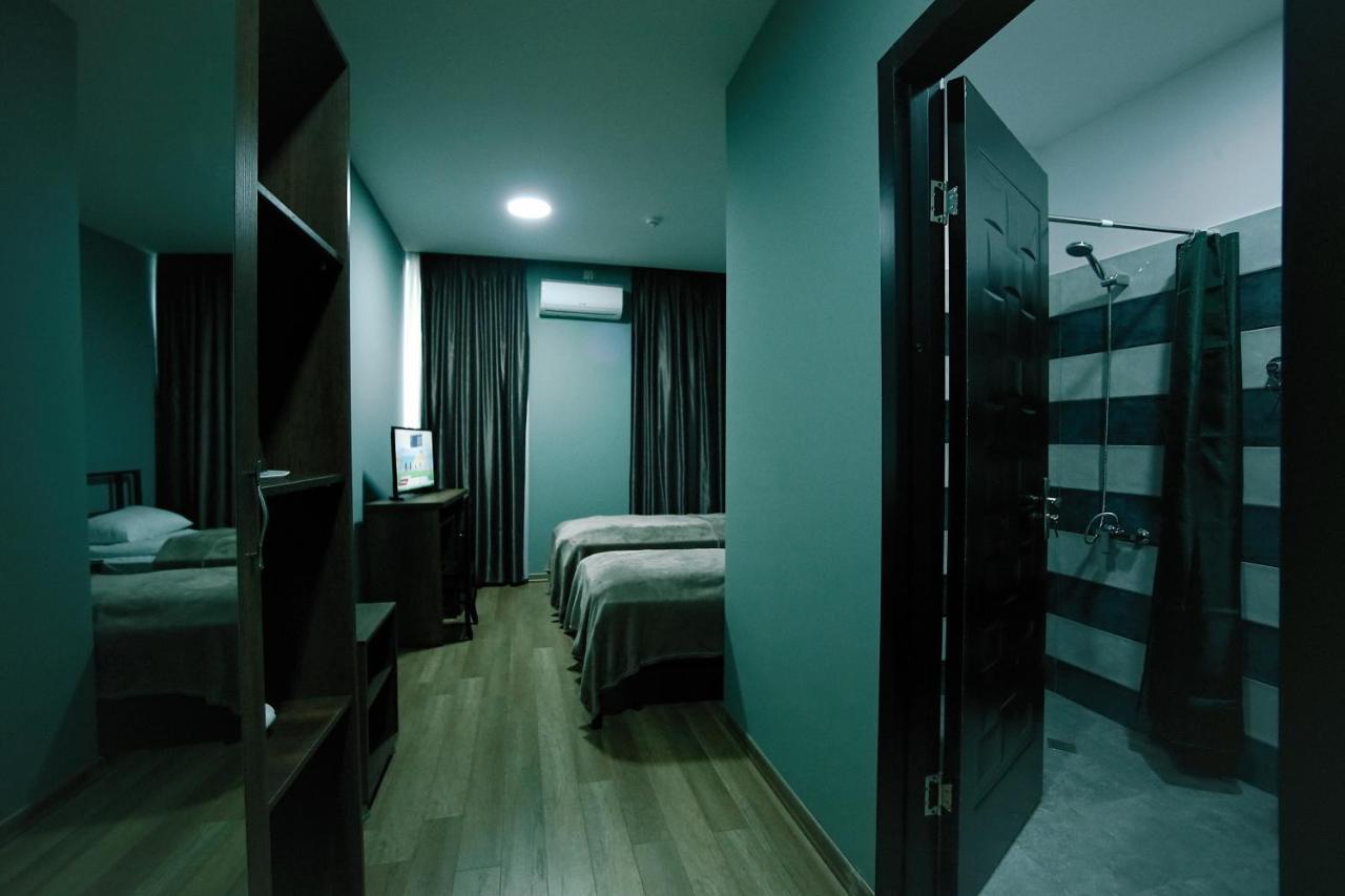Hotel AGUNA Koetaisi Buitenkant foto